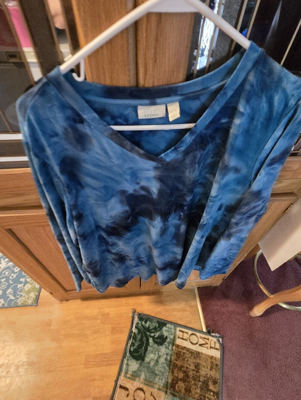 Women’s Blue Tie-Dye V-Neck Top